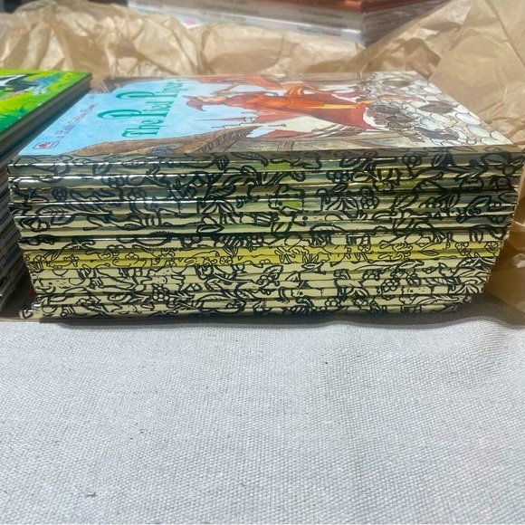 BNWT Vintage A Little Golden Book Disney Beauty and the Beast Teapot’s Tale - Picture 7 of 11